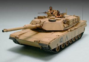Tamiya US M1A1 Abrams 120mm Gun Main Battle Tank 48201
